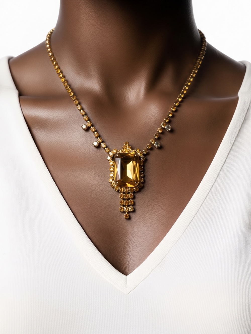 Source Unknown Gold Necklace with Amber Crystal Centerpiece☑️